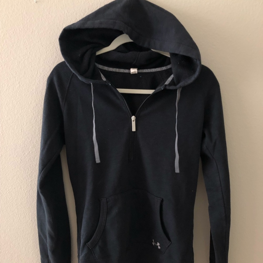 Black Under Armour Sweatshirt